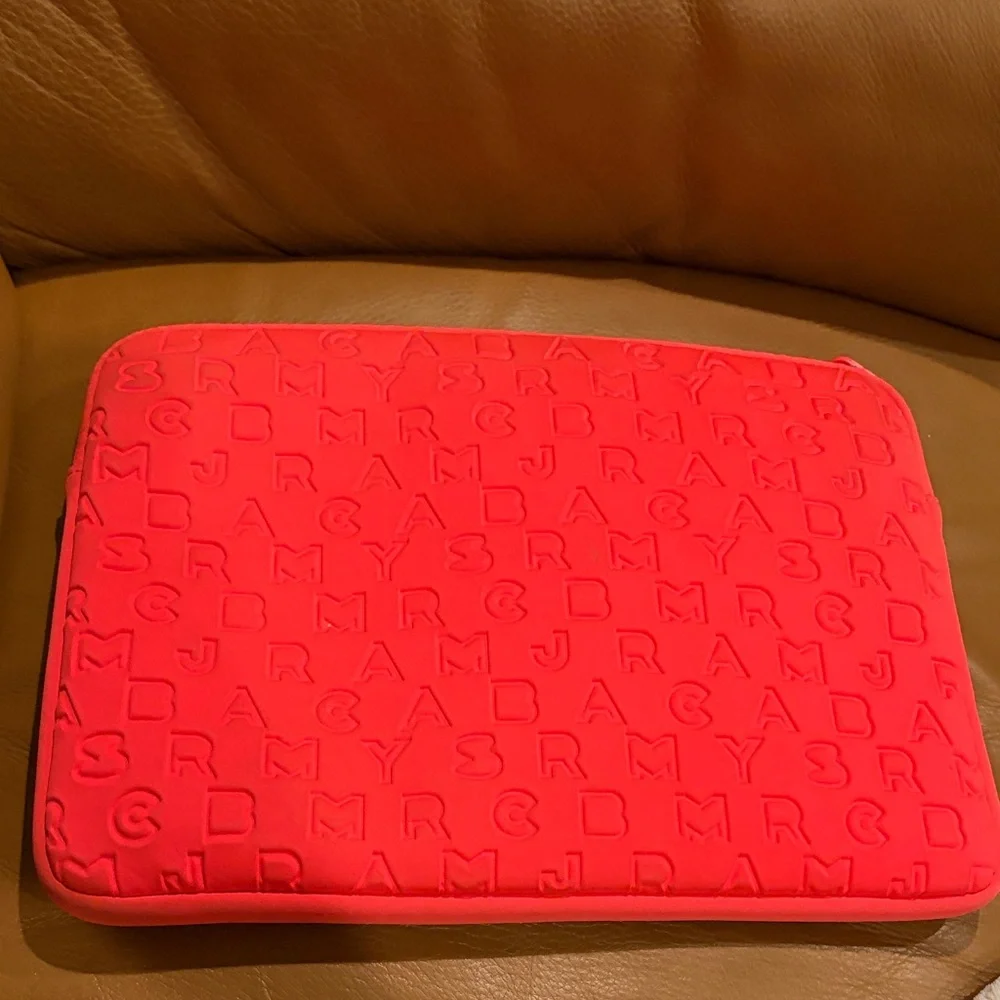 Marc Jacobs Vibrant Pink Tablet Sleeve